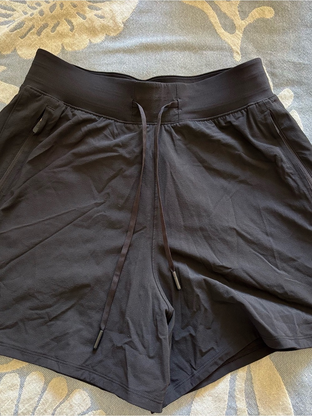 Lululemon Women’s License to Train Black High-Rise Short 4”